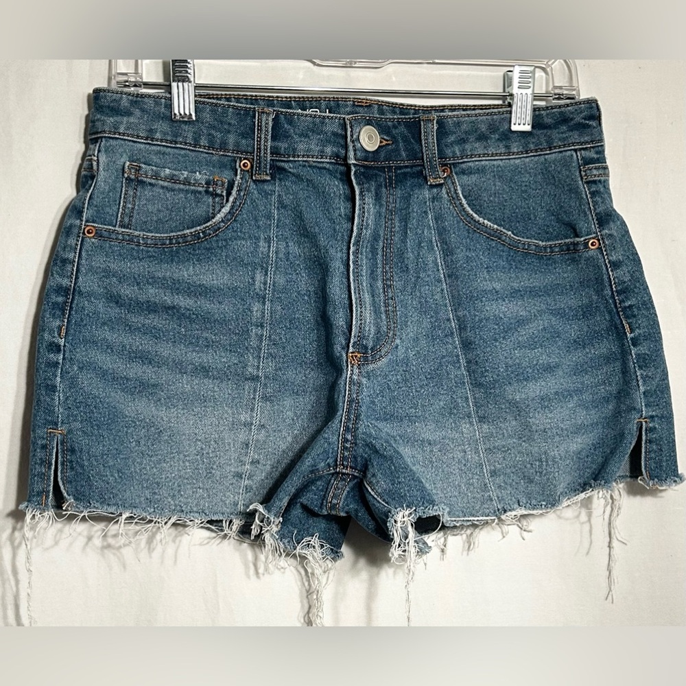 WOMENS SIZE 11 WAIST 30 BLUE DISTRESSED DENIM JEAN NOBO SHORTS